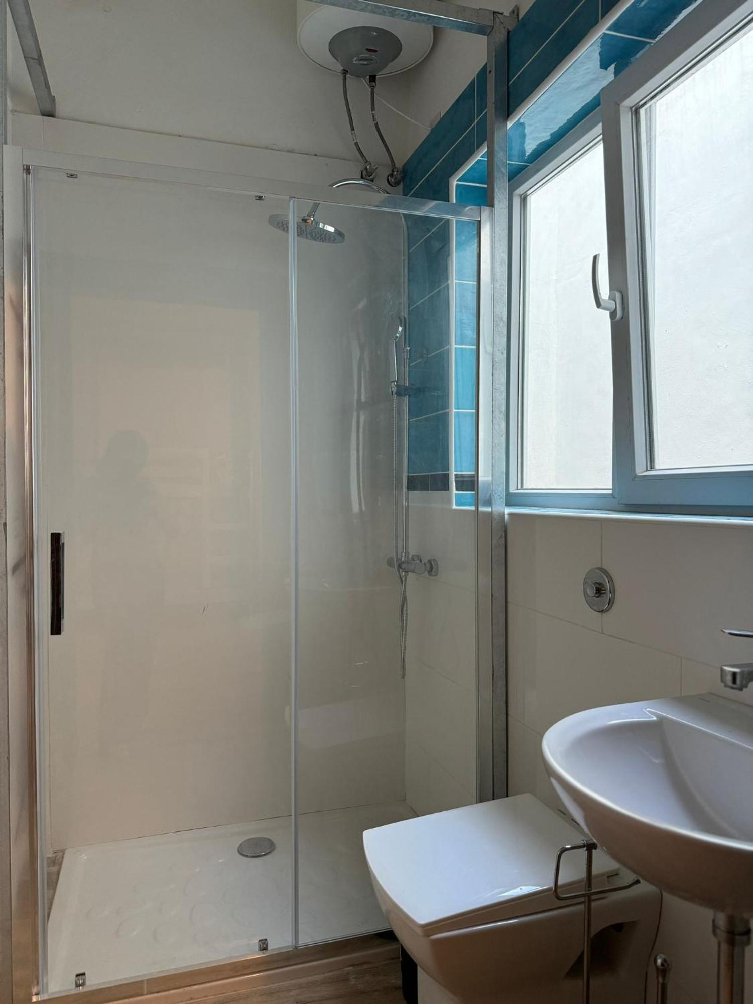 Balzan Dragon'S Den Hostel מראה חיצוני תמונה